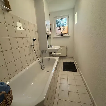 Gemuetliche Handwerker-wohnung Mit Balkon Und Wlan, Ideal Fuer 3 Personen Appartement Spremberg