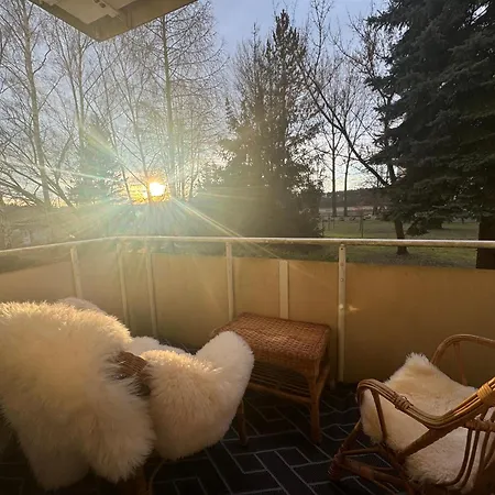 Gemuetliche Handwerker-wohnung Mit Balkon Und Wlan, Ideal Fuer 3 Personen *