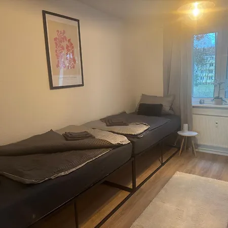 Gemuetliche Handwerker-wohnung Mit Balkon Und Wlan, Ideal Fuer 3 Personen Appartement *