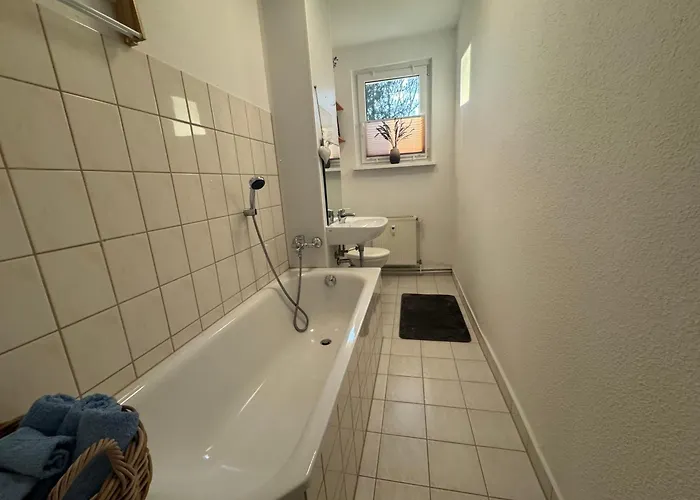 Gemütliche Handwerker-wohnung Mit Balkon Und Wlan, Ideal Für 3 Personen Apartamento Spremberg