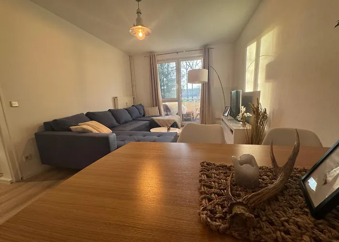 Gemütliche Handwerker-wohnung Mit Balkon Und Wlan, Ideal Für 3 Personen *